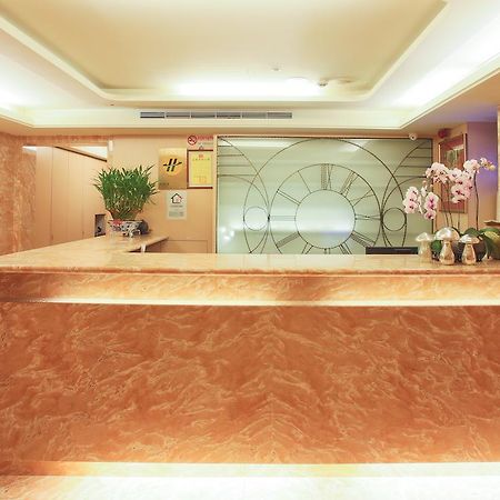 Happy Hotel Тайпей Екстериор снимка