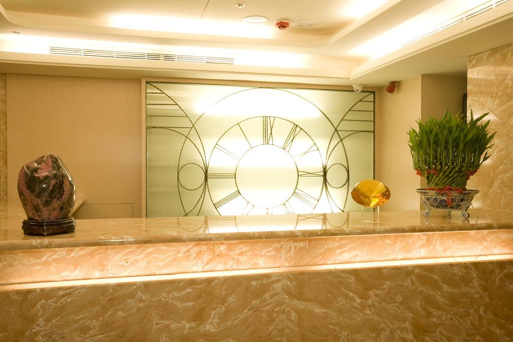 Happy Hotel Тайпей Екстериор снимка